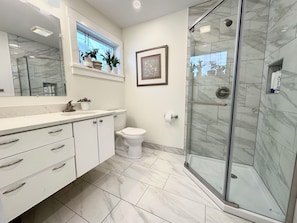 1st floor full bathroom