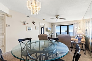 dining area for 4
