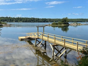 Gordon's Getaway dock and float
