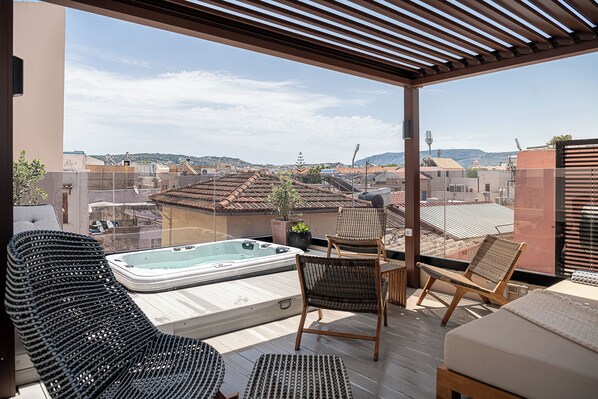 Bain à remous extérieur