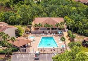 Pool that is heated Seasonally