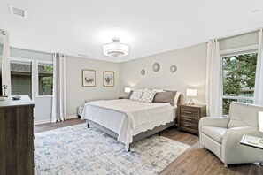 MASTER BEDROOM w/ KING BED, 82" SmartTV, privacy shades, ceiling fan, & more!