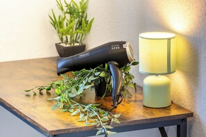 Bathroom amenities
