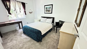 Room 6 - 1 Full Bed (sleeps 2) 9.7x12.4=120SF