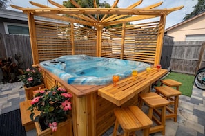 Bain à remous extérieur