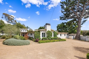 Front and upper driveway