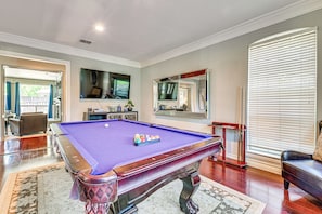 Pool Room | 1st Floor | Smart TV