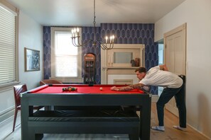 Spielezimmer