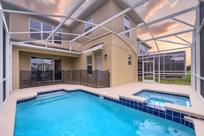 Soak up the Florida sunshine and make the most of the beautiful weather while relaxing in your private pool or grilling on the BBQ.