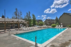Moose Hollow Cascade Townhomes | Community Pool