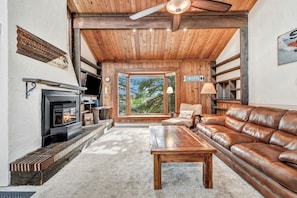 Bright and Inviting with Cozy Furnishings
