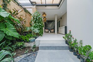 Wonderland Villa, 4 Bedrooms, With Private Pool (5610)
