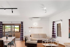 Living room 1