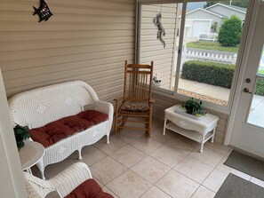 Lanai (2)