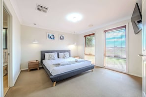 Bedroom 1 - King, Ensuite, TV, Heating, AC + WIR