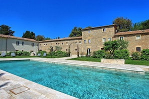 Building Exterior, Outdoor, Pool