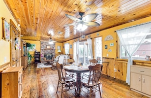 Dining Room | Dishware & Flatware