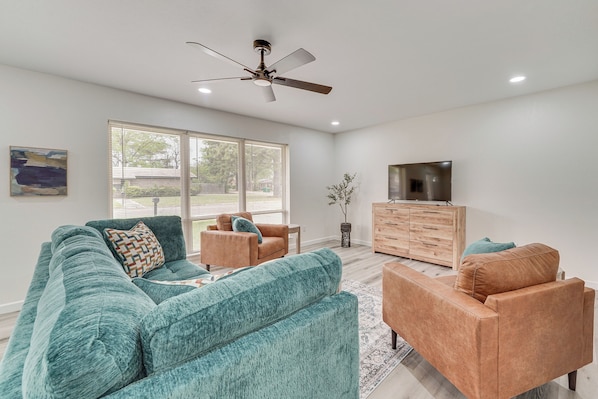 Texarkana Vacation Rental | 3BR | 2BA | 2 Steps to Enter | 1,600 Sq Ft