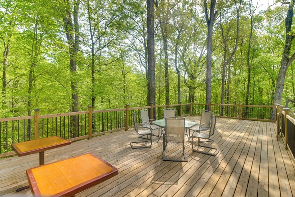 Charlotte Vacation Rental | 5BR | 2.5BA | Steps Required | 2,400 Sq Ft
