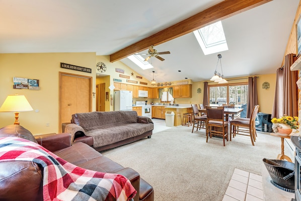 Pocono Lake Vacation Rental | 3BR | 1BA | 1,000 Sq Ft | 4 Steps to Enter
