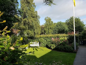 Abendsonne auf der Philosophen-Bank