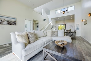 Open layout concept offering seamless transitions.