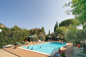 Holiday Home Swimming Pool