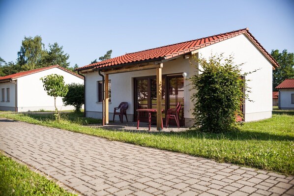 Außenseite Ferienhaus [Sommer]