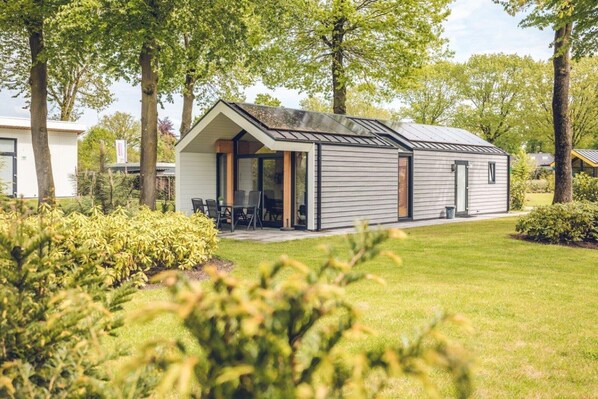 Außenseite Ferienhaus [Sommer]
