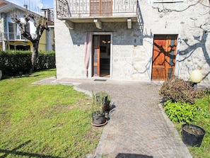 Schwimmbad, Verbundwerkstoff, Wohnung, Eigentumswohnung, Villa, Landscaping, Resort, Hotel, Balkon, Eco Hotel