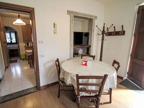 Schwimmbad, Verbundwerkstoff, Wohnung, Eigentumswohnung, Villa, Landscaping, Resort, Hotel, Balkon, Eco Hotel