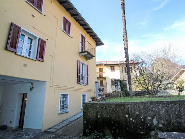 Schwimmbad, Verbundwerkstoff, Wohnung, Eigentumswohnung, Villa, Landscaping, Resort, Hotel, Balkon, Eco Hotel