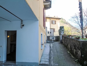 Schwimmbad, Verbundwerkstoff, Wohnung, Eigentumswohnung, Villa, Landscaping, Resort, Hotel, Balkon, Eco Hotel