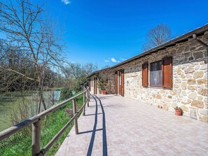 Schwimmbad, Verbundwerkstoff, Wohnung, Eigentumswohnung, Villa, Landscaping, Resort, Hotel, Balkon, Eco Hotel