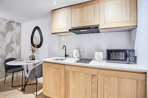 CUISINE TOUT EQUIPEE / ESPACE REPAS