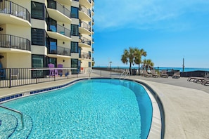 Oceanfront pool
