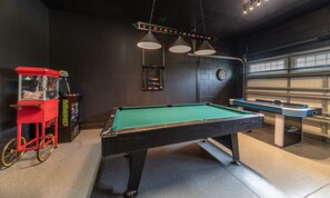 Spielezimmer