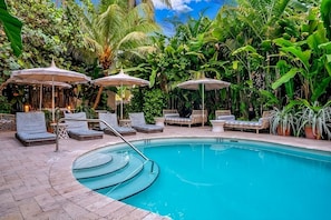 Outdoor Swimming pool