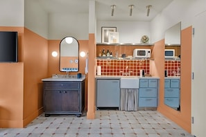 Kitchenette