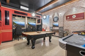 Spielezimmer
