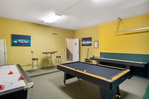 Spielezimmer