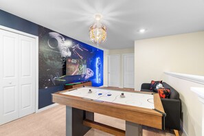 Spielezimmer