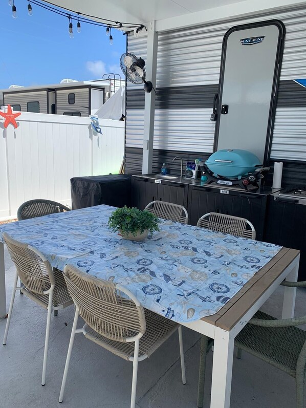 Outdoor dining