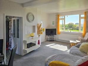 Living area | Outer Reach Cottage, St Osyth, near Clacton on Sea