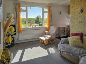 Living area | Outer Reach Cottage, St Osyth, near Clacton on Sea
