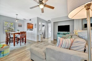Great room to dining and kitchen