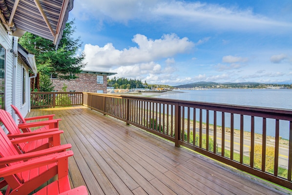 Port Orchard Vacation Rental | 3BR | 2.5BA | 13 Steps to Enter | 2,144 Sq Ft