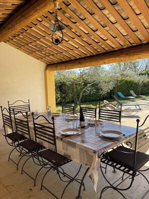 Outdoor dining