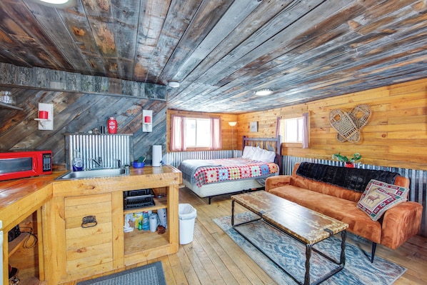Kremmling Vacation Rental | Studio | 1BA | 400 Sq Ft | 2 Steps to Enter