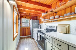 Kitchen | 1st Floor | Drip Coffee Pot | Toaster | Blender